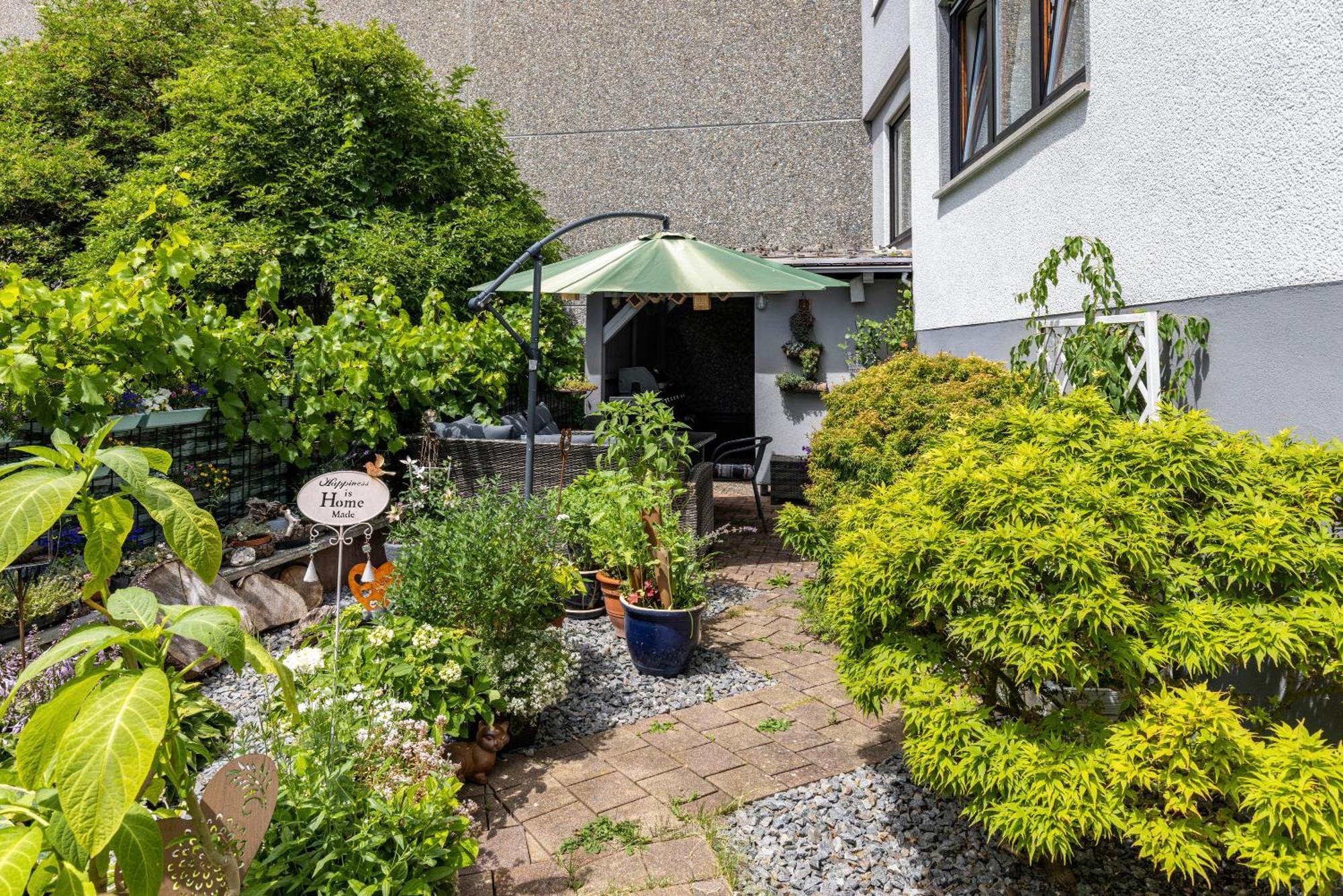 Fuer Traufgaengerle Apartment Albstadt Bagian luar foto